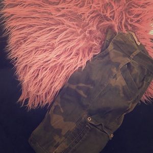 Zara’sArmy green pants